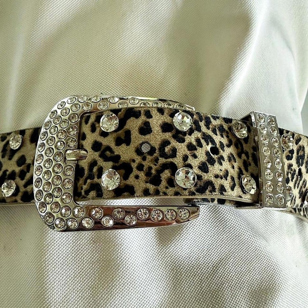 Leopard print belt with rhinestones